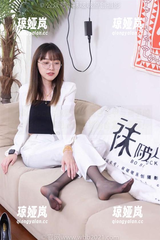 BoBoSocks袜啵啵-稚予 BoBoSocks袜啵啵 - 黑色美甲与稚予的绝妙碰撞:你绝对想不到的合集等着你!