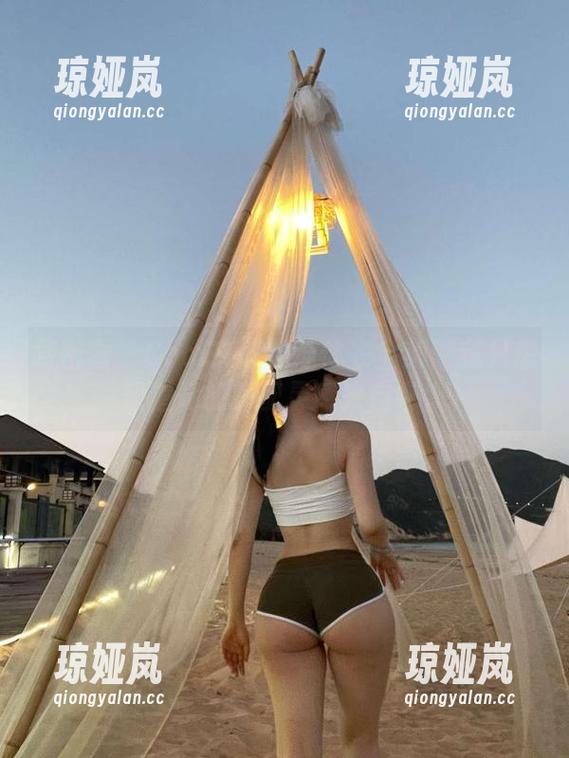 微密圈 - Cool文茜的连体衣全集：我只想知道她的搭配灵感来自哪。