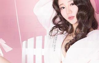 GIRLT果团网 – 当周琰琳LIN的制服遇见图库，简直就是一场视觉的狂欢！