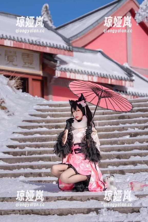 Neko薇薇 Neko薇薇:旅拍图册里,那些让人瞬间心动的cos幻想