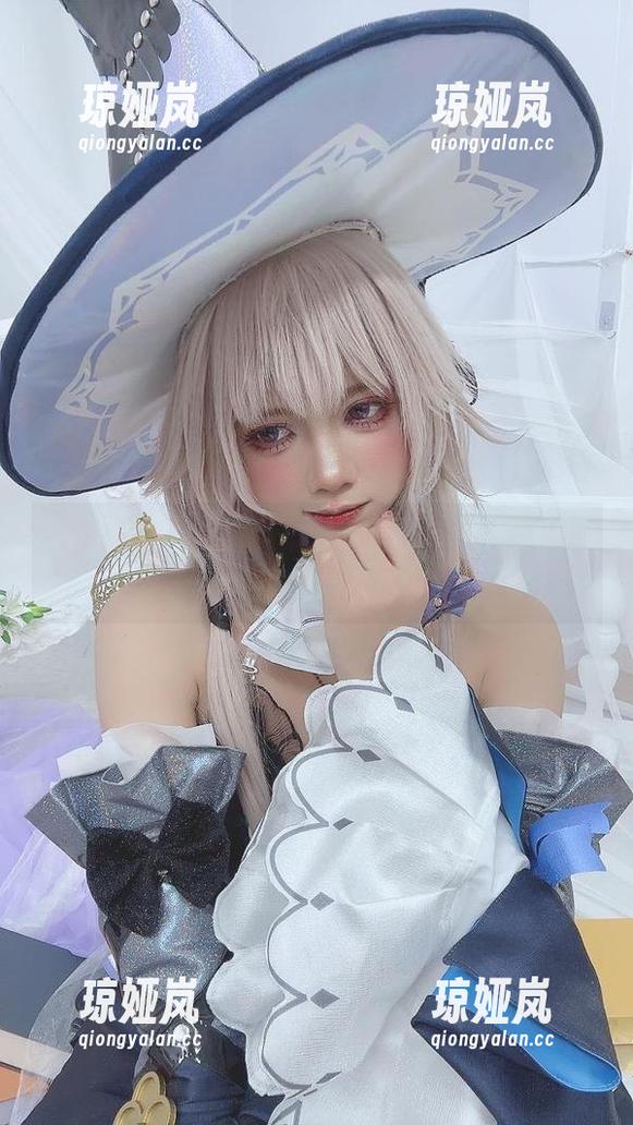 想免费看PoppaChan的白露写真吗？星穹铁道等你来崩坏哦！