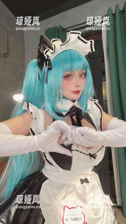 哦，SayoMomo你竟然把安妮亚&约尔套图分享得如此完美，我也想你这样自在！