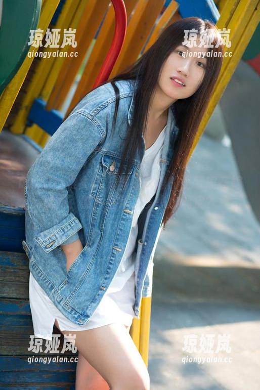 TuiGirl推女郎-王馨瑶 TuiGirl推女郎 - 假装优雅的王馨瑶花嫁美图,照片里藏了多少小调皮?