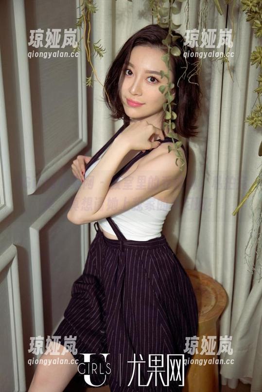 UGirls尤果网 - 教室里的乔依琳，私拍完美，真想请她上我家的补习班！