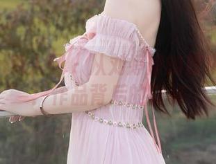 Xiuren秀人网 – 从刘婷婷的眼镜看世界：作品背后的隐秘