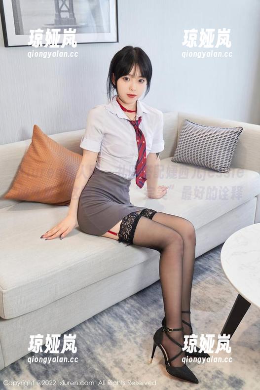 Xiuren秀人网 - 礼服搭配婕西儿jessie的气质，这图集是对“完美”最好的诠释吧？