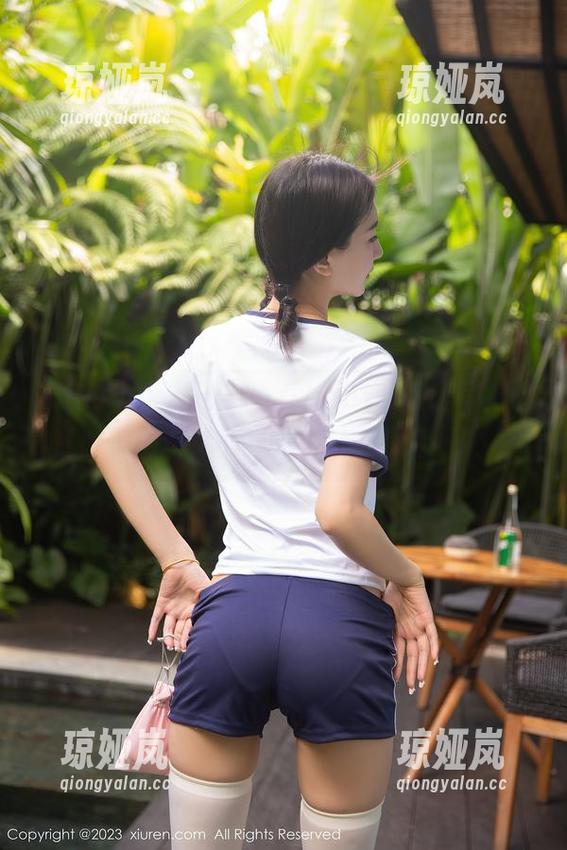 Xiuren秀人网 - 小乔babyb运动写真：那些美图背后的努力，让我深感压力…