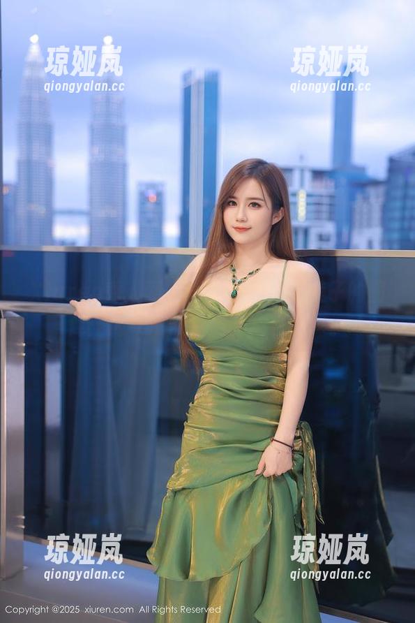 Xiuren秀人网-糯美子 Xiuren秀人网 - 再见平庸,糯美子的图库:内衣吊带主题的精彩回眸。