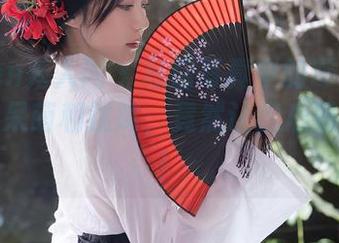 Xiuren秀人网 – 私房写真中的谭睿琪：奶牛的呆萌和迷离，竟然让我心跳加速了！