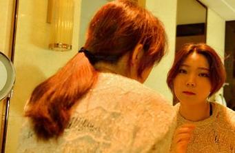 pans – 熙媛的瑜伽写真：下载完记得先莫名其妙地扭一扭！谁知道呢，也许灵感就来了！