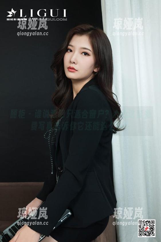 丽柜-心心 丽柜 - 谁说透明只适合窗户?心心这套免费写真告诉你它还能这么美!