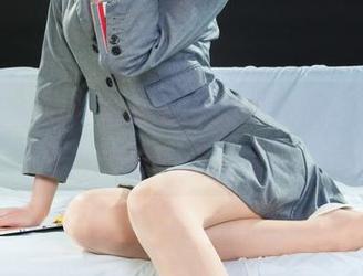 丽柜 – 钟晴让棉袜变身时尚单品，绝对值得一看图包分享！
