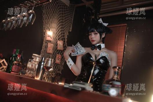九言 每次打开九言的BlackSwan&Emilia图包,我都想:我是看图还是在看人生?