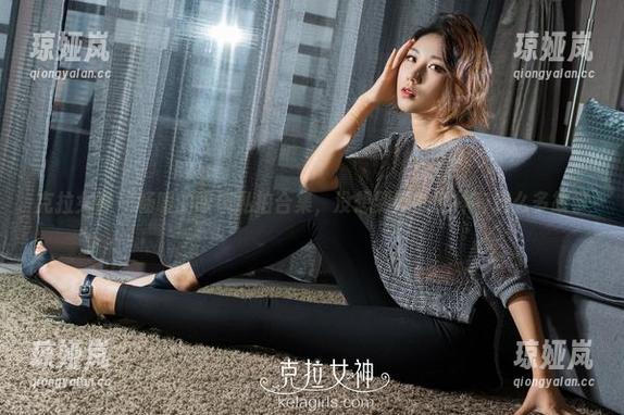 克拉女神 - 杨暖的眼镜私拍合集，没想到她的眼神有这么多故事