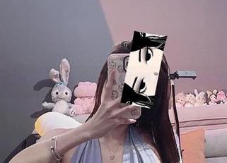 微密圈 – 兔宝妮to的美图办公室：在线解锁工作与时尚的完美结合！