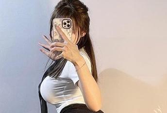 微密圈 – 全面围观兔宝妮to的美腿，图集里藏着我的心动时刻！