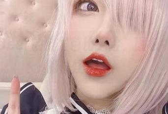 啾小妍Deer的金发芭比探险，图包中潜藏着的奇怪几何！