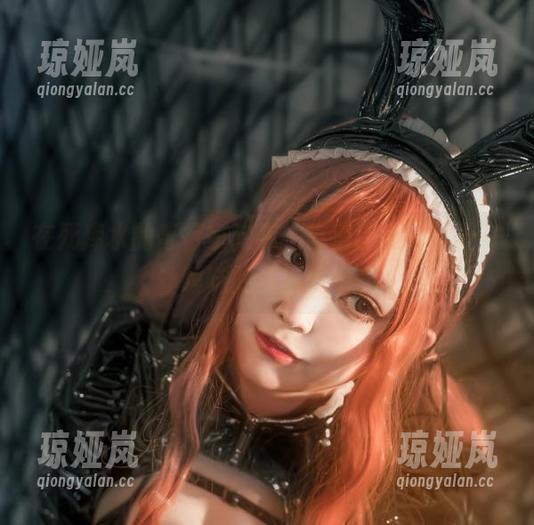 在死库水的奇行家狗崽：高清图库，带着一丝暧昧的清新气息！