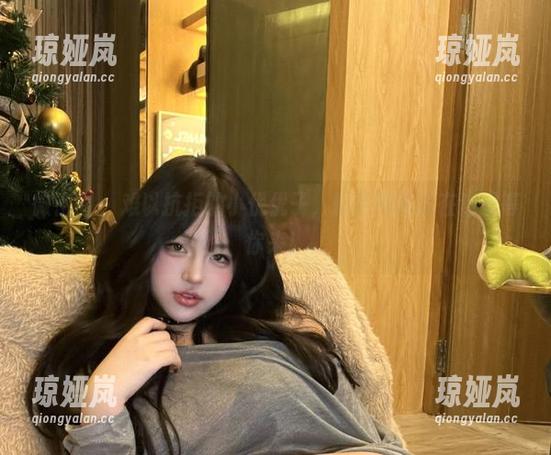 微密圈 - 难以抗拒的小优优子，粉色写真就在这里等你来！