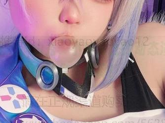 无圣光版海边秀，小瑶幺幺的动态演绎看到你心痒痒！