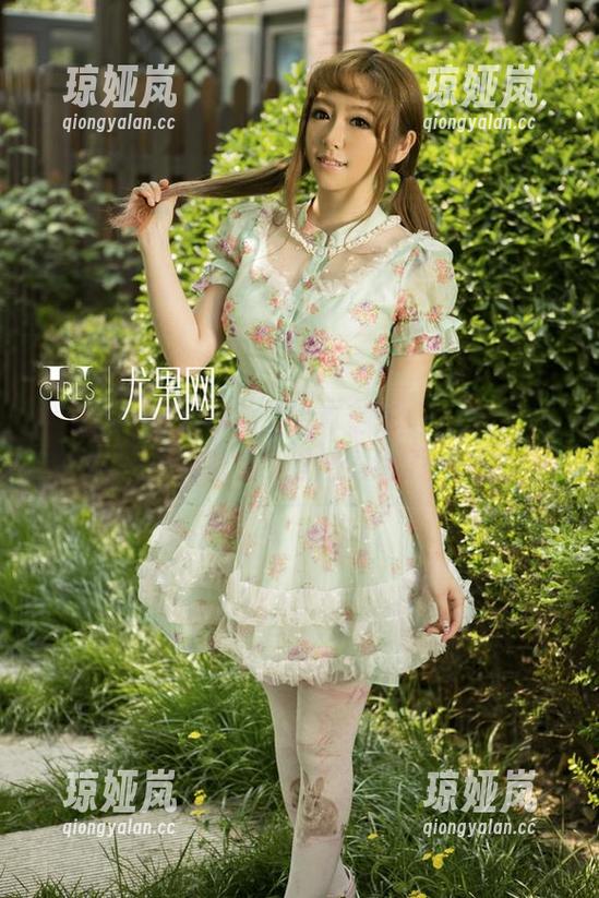 尤果网 - 于思琪教室写真更新：一边听课一边犯花痴，这感觉绝了。