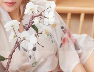 尤蜜荟 – 艾小青玉女风范合集：你是不是该考虑换个修图软件？