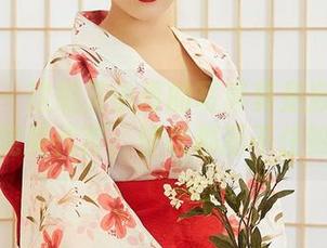 尤蜜荟 – 这组艾小青的写真真是寂寞贵妇的完美代言，壁纸都忍不住赞！
