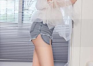 尤蜜荟 – 浴缸里的颜美汐，原来这就是壁纸的魅力所在！