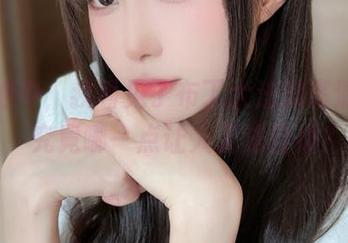 在泳池中，我看见了布丁大法的高清写真，究竟哪一点让人无法自拔？