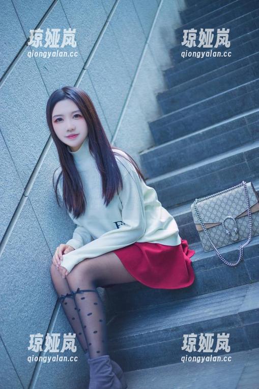 希希_啾 希希_啾和申鹤的写真,仿佛每一张图片都在跳动着我的心!