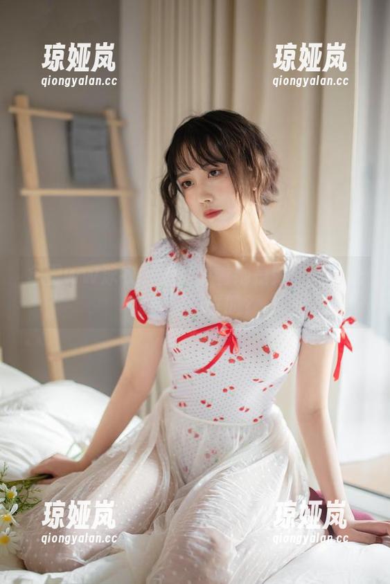 念雪ww 念雪ww泳衣更新!看看她是如何让阳光和自信同框的?