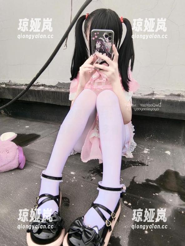 摇摇乐yoyo的资源在线：有些秘书，就是让你忍不住想多看几眼！