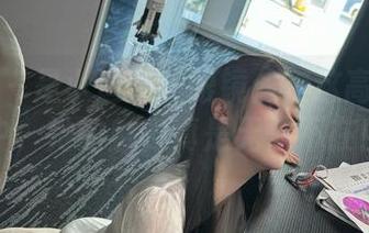 微密圈 – 是小逗逗的眼镜：在这高清图库中，她的魅力真是无处不在！