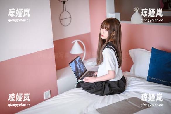 是青水 是青水的写真,带你探寻小狼的奇妙世界