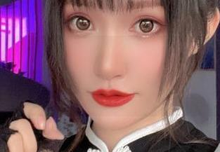 资源大放送：木之本果的最新制服写真，触碰心弦的那一瞬。