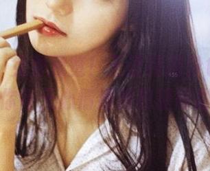 果团网 – 免费预览！王语纯的粉色图册，保你每天心情像棉花糖般甜！