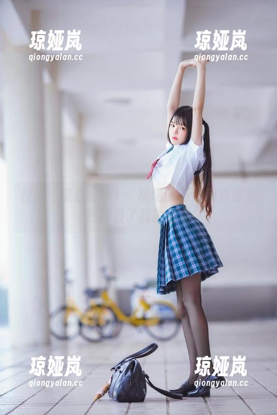 校服也能这么撩！桜桃喵的图集和资源居然引发了我的想象