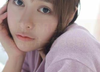 模范学院 – 居家不只是懒宅，跟着77qiqi免费照片一起偷懒吧！