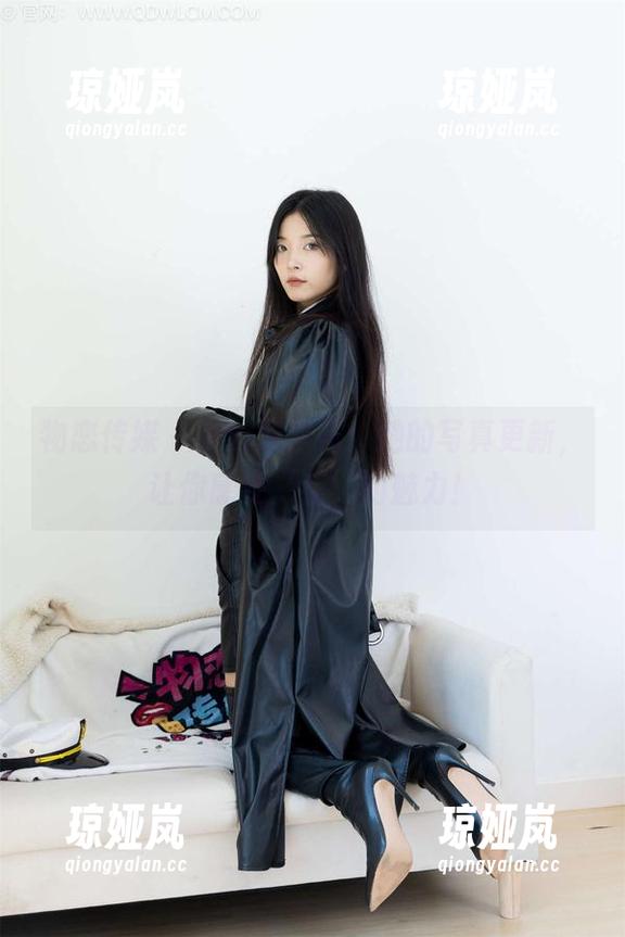 物恋传媒-小竹 物恋传媒 - 小竹双声花:她的写真更新,让你感受‘花’的魅力!