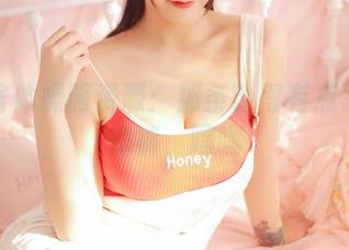 猫九酱体操服资源：那条勒得有点紧的运动裤，嘿嘿