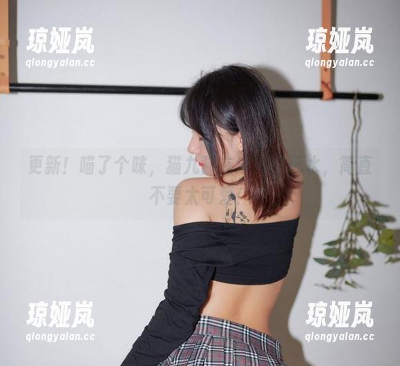 猫九酱 更新!喵了个咪,猫九酱在泳池里玩水,简直不要太可爱!