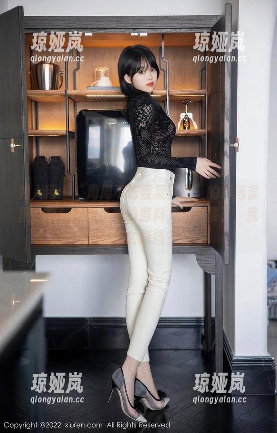 秀人网-周周不吃香菜 秀人网 - “周周不吃香菜日常”的精选套图,真的是出乎我的意料,太会撩了,我要怎么抵挡?