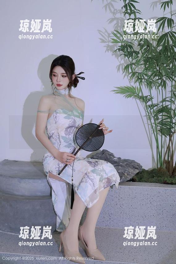 秀人网-张雨萌 秀人网 - 福利送送送!张雨萌酒店衬衫诱惑图包,点开绝对不后悔
