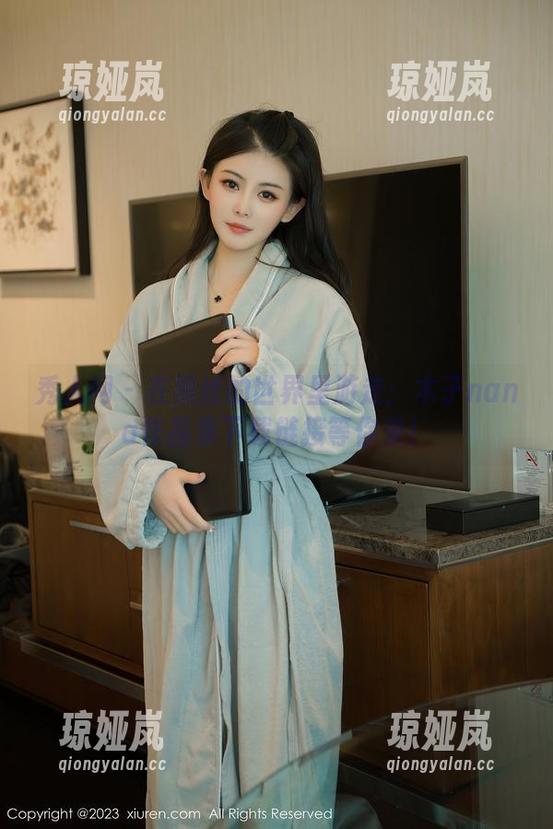 秀人网-木子nana 秀人网 - 在黑丝的世界里游走:木子nana作品集下载链接等你来!