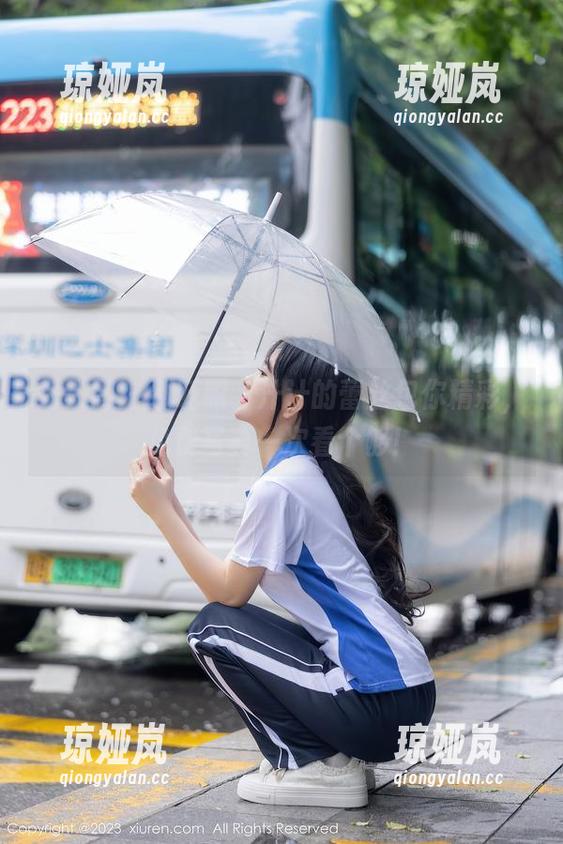 秀人网 - 别眨眼，汁汁的蕾丝包你精彩，免费写真一次看个够！