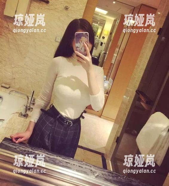 童小芯 微密圈 - 旗袍的优雅与童小芯的气质:高清原图看得我直咽口水!