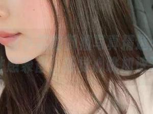 微密圈 – 童小芯的御姐写真精选：优雅与性感兼备，感觉心跳加速了