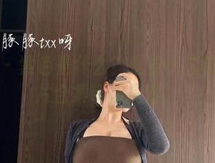 微密圈 – 紫色是什么？是童小芯和她的图片合集带你探索！