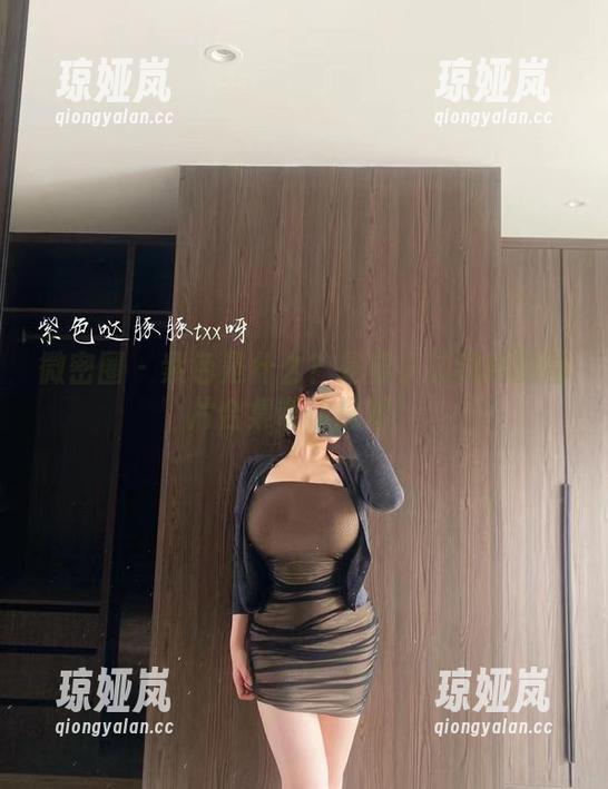 童小芯 微密圈 - 紫色是什么?是童小芯和她的图片合集带你探索!