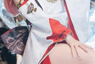 糖果果Candy教你如何用一件灰色卫衣俘获你的心——她的写真图集强烈推荐！
